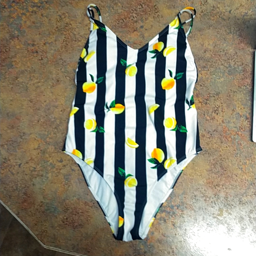 Bathing suit